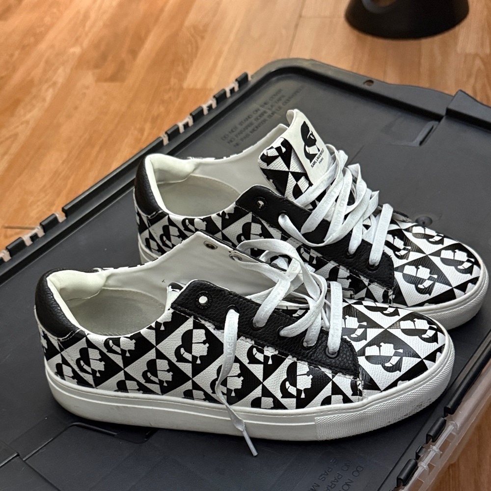 Karl Lagerfeld Monochrome Graphic Sneakers